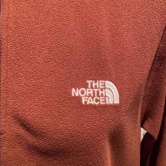 North Face Men’s Pullover - Picture 2 of 3